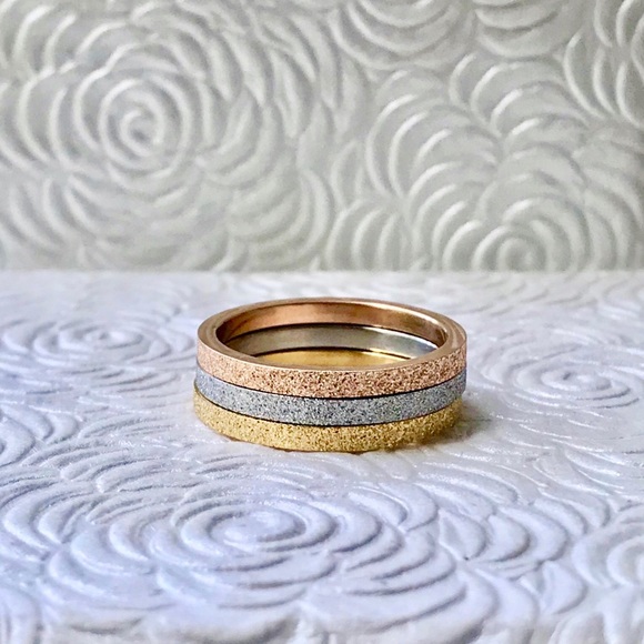 Set Of 3 Cute Gold Sparkly Rings - Picture 2 of 6